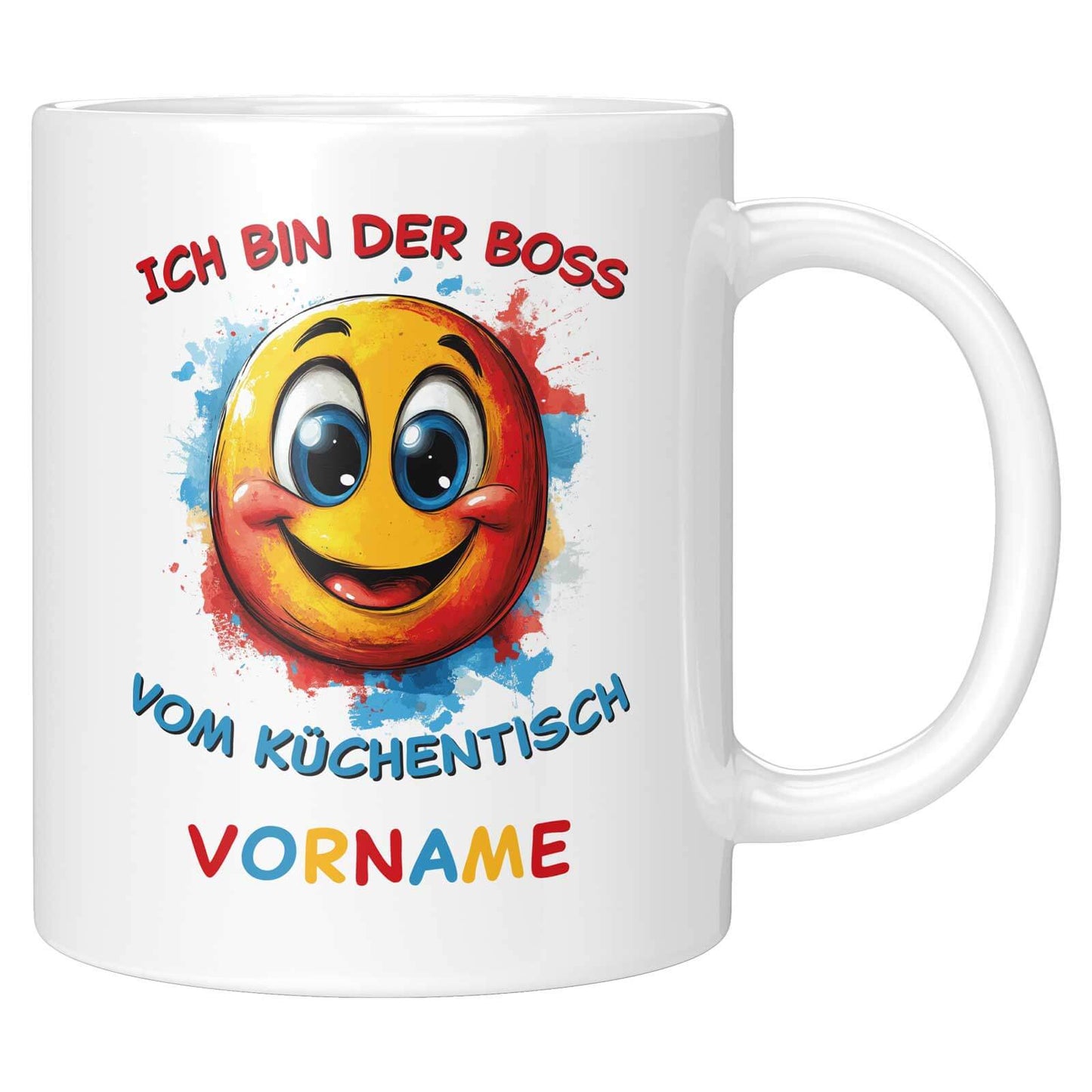 Weiße Tasse mit dem Spruch „Ich bin der Boss vom Küchentisch“, gelbem Smiley-Motiv und personalisiertem Namen.