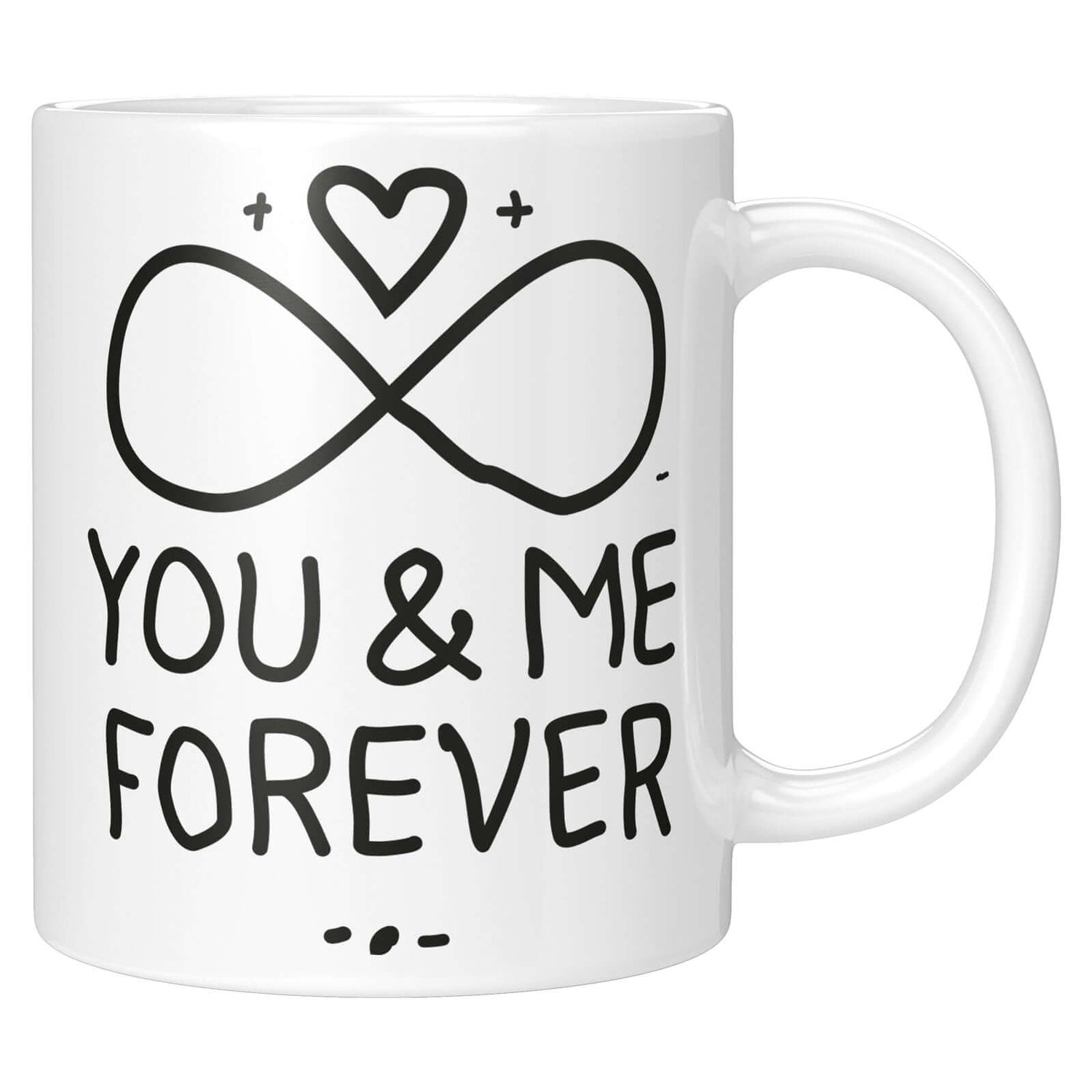 Stylische Keramiktasse "You & Me forever" mit Herzmotiv, perfekt für verliebte Paare. Ideal für Frühstück oder Kaffeepause.